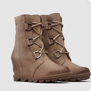 SOREL JOAN WEDGE II BROWN NUBUCK BOOTS - 10